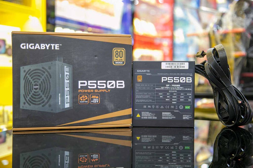 Nguồn máy tính GIGABYTE P550B (550W, 80 PLUS Bronze, 120mm Silent Fan, ATX)