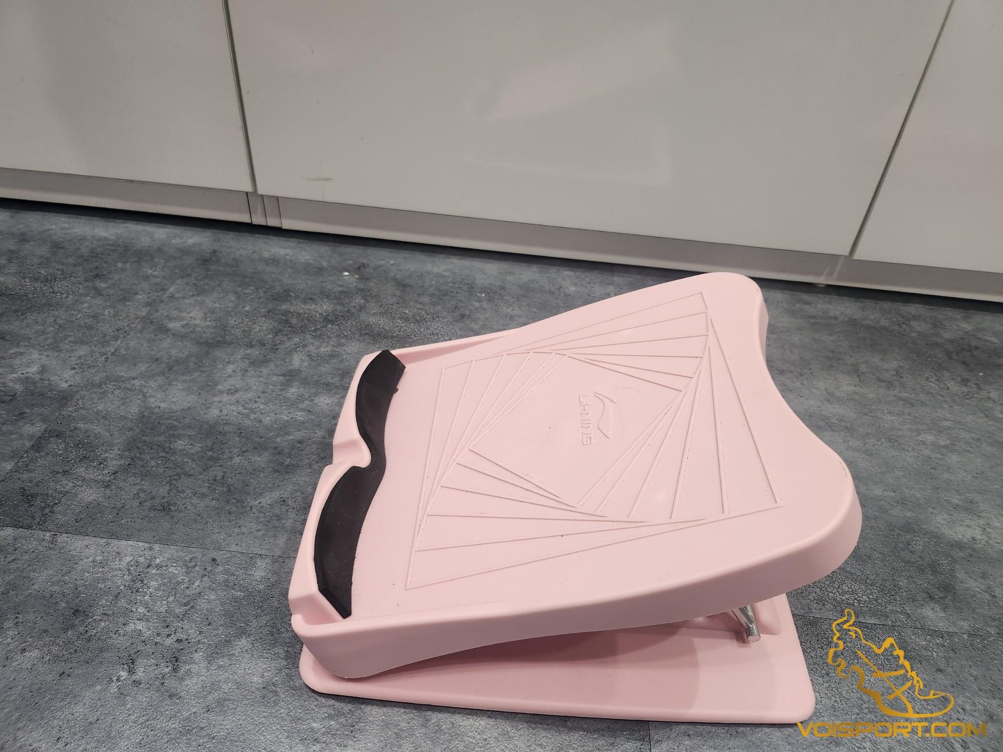 Bàn nghiêng bổ trợ và phục hồi cơ bắp cho chạy bộ Lining