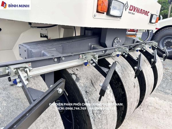  XE LU TĨNH DYNAPAC 9 BÁNH LỐP CP275 