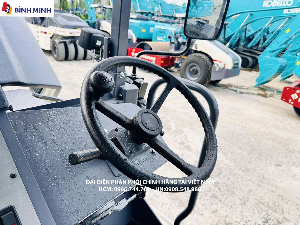 XE LU TĨNH DYNAPAC 9 BÁNH LỐP CP275