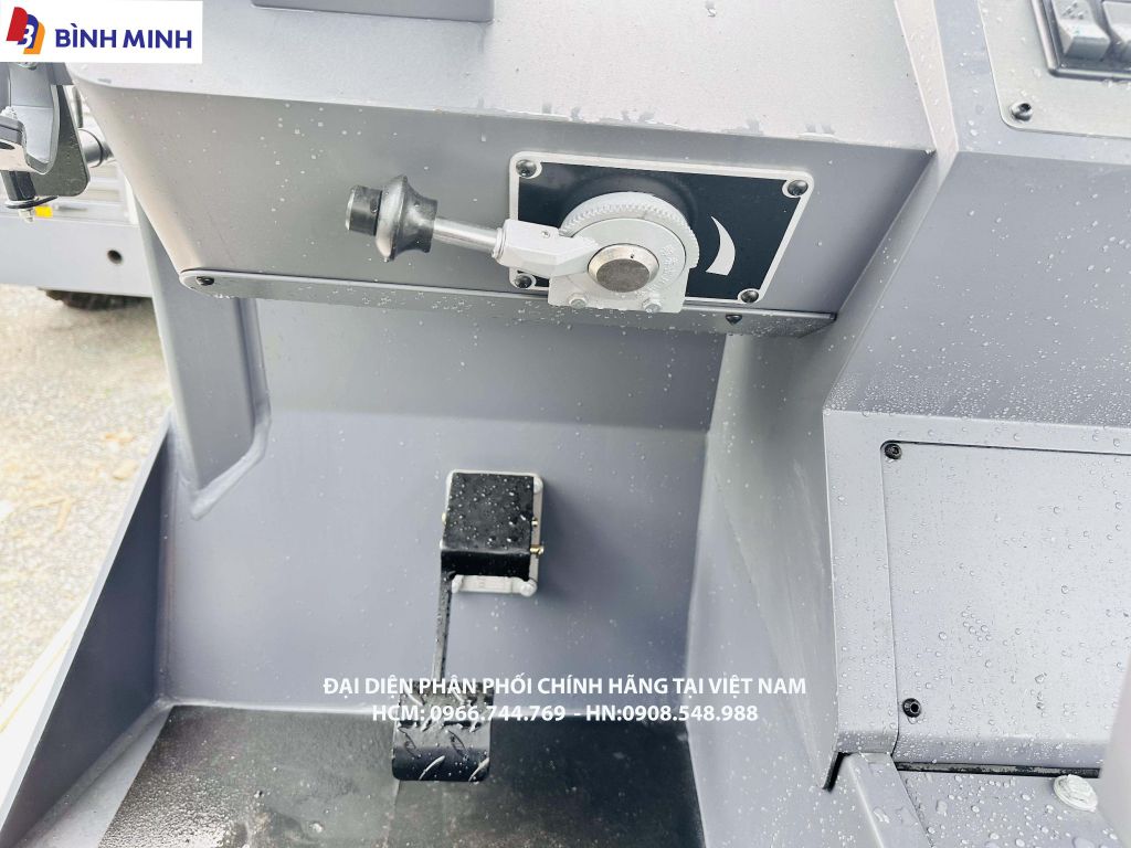 XE LU TĨNH DYNAPAC 9 BÁNH LỐP CP275