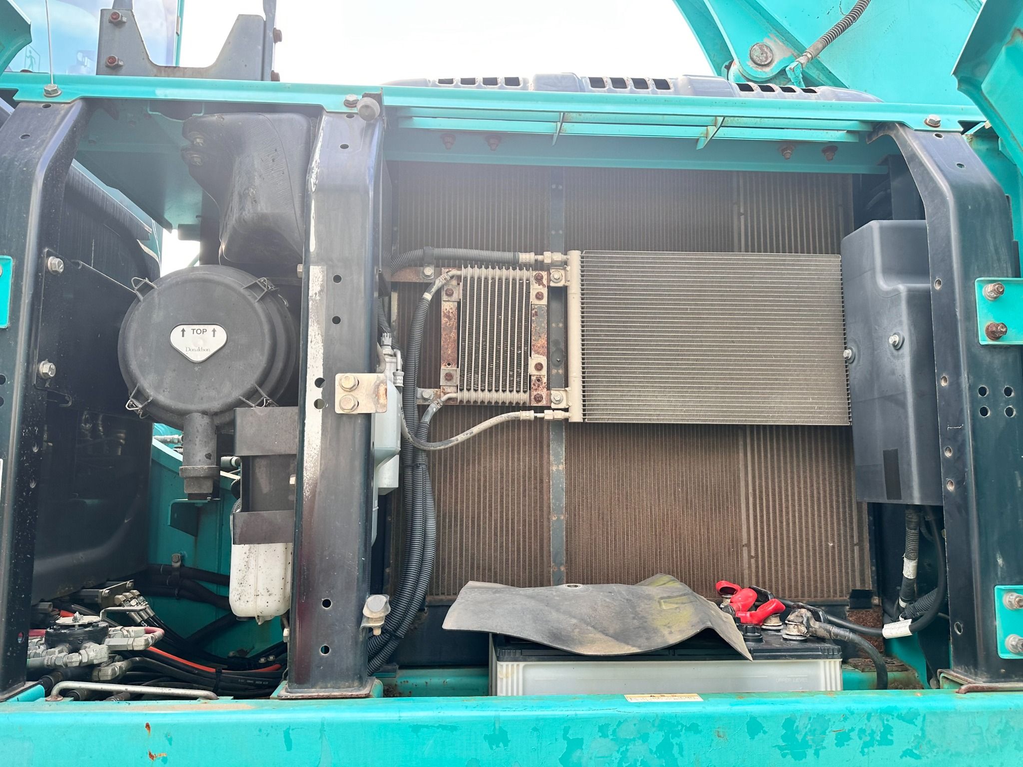  MÁY ĐÀO BÁNH XÍCH KOBELCO SK200-9 - 2014 