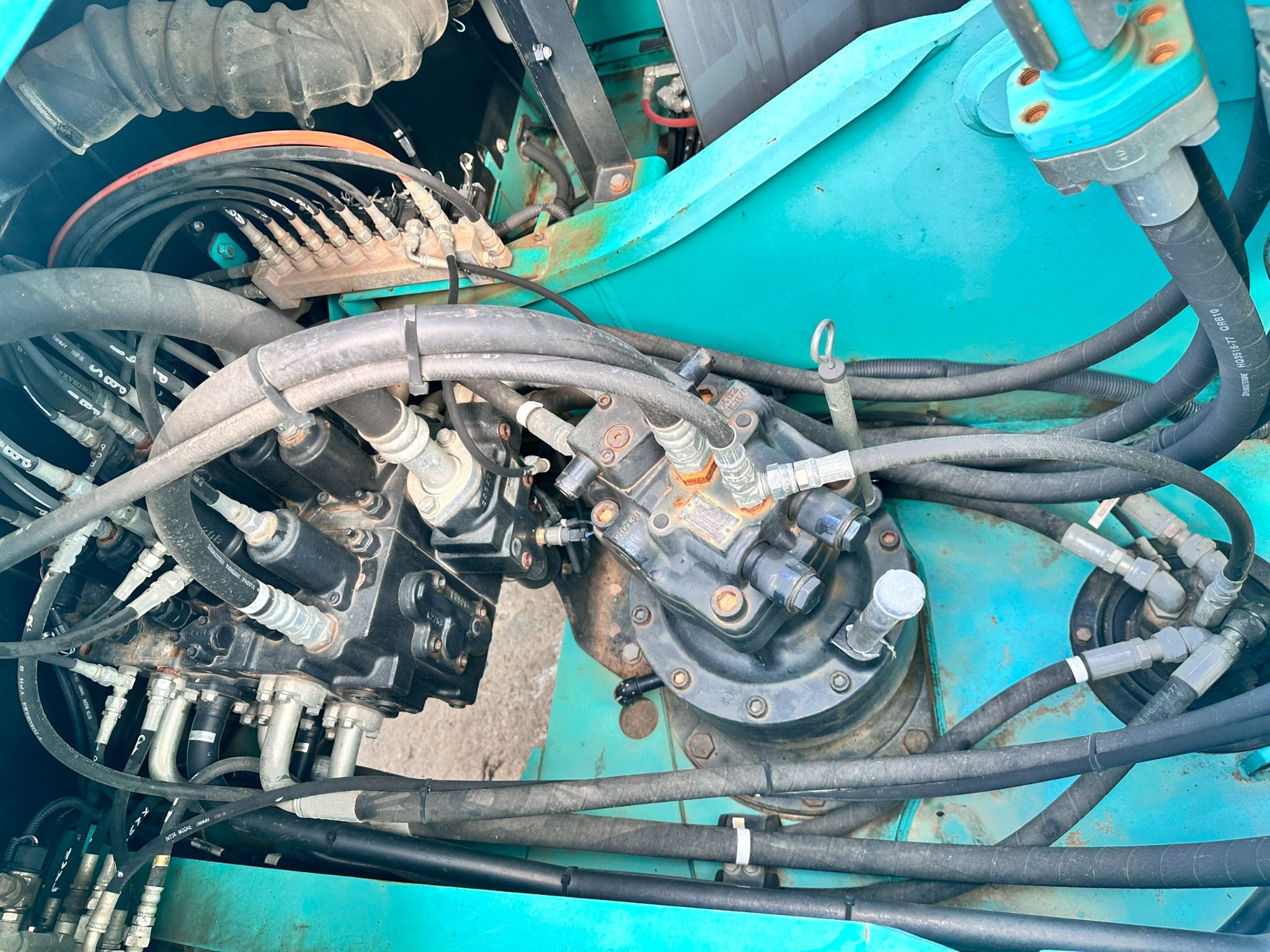  MÁY ĐÀO BÁNH XÍCH KOBELCO SK200-9 - 2014 