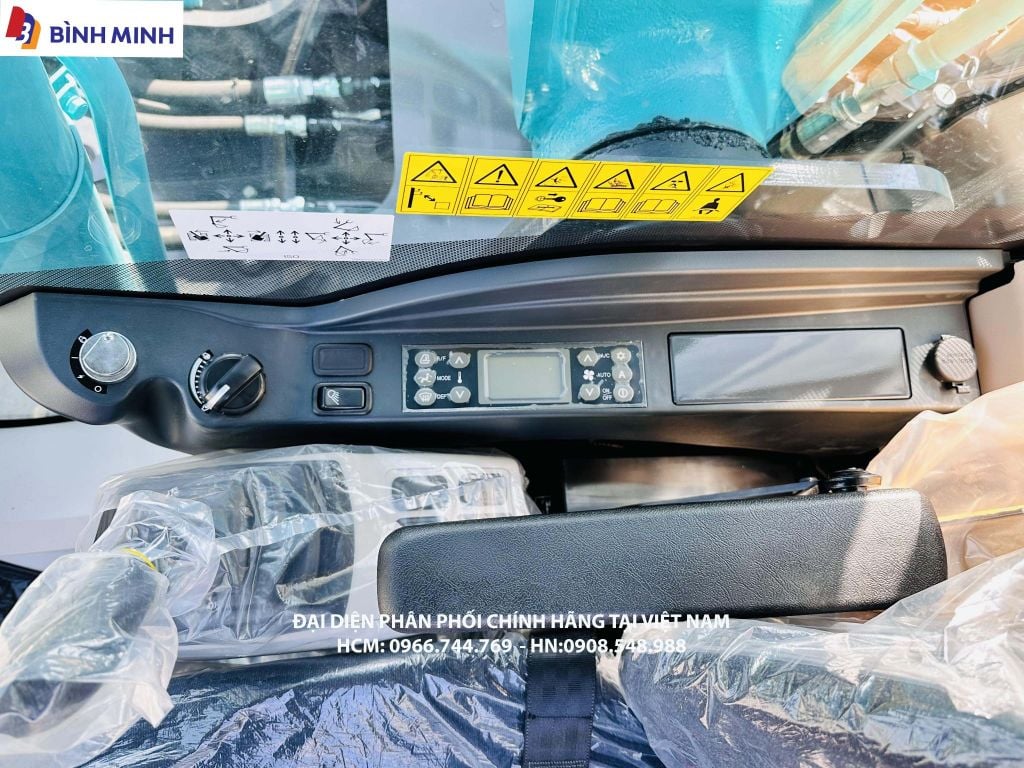 MÁY XÚC ĐÀO KOBELCO SK200-10