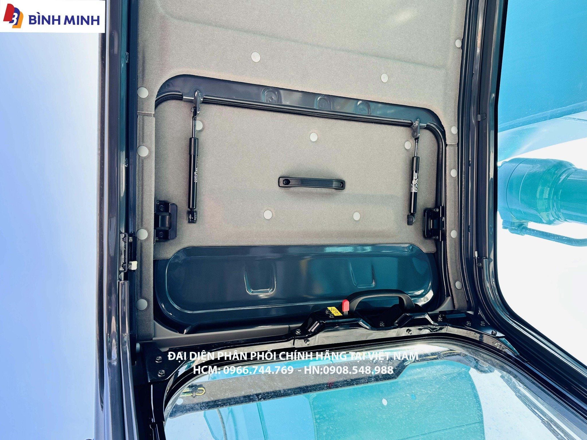  MÁY ĐÀO BÁNH XÍCH KOBELCO SK200-10 