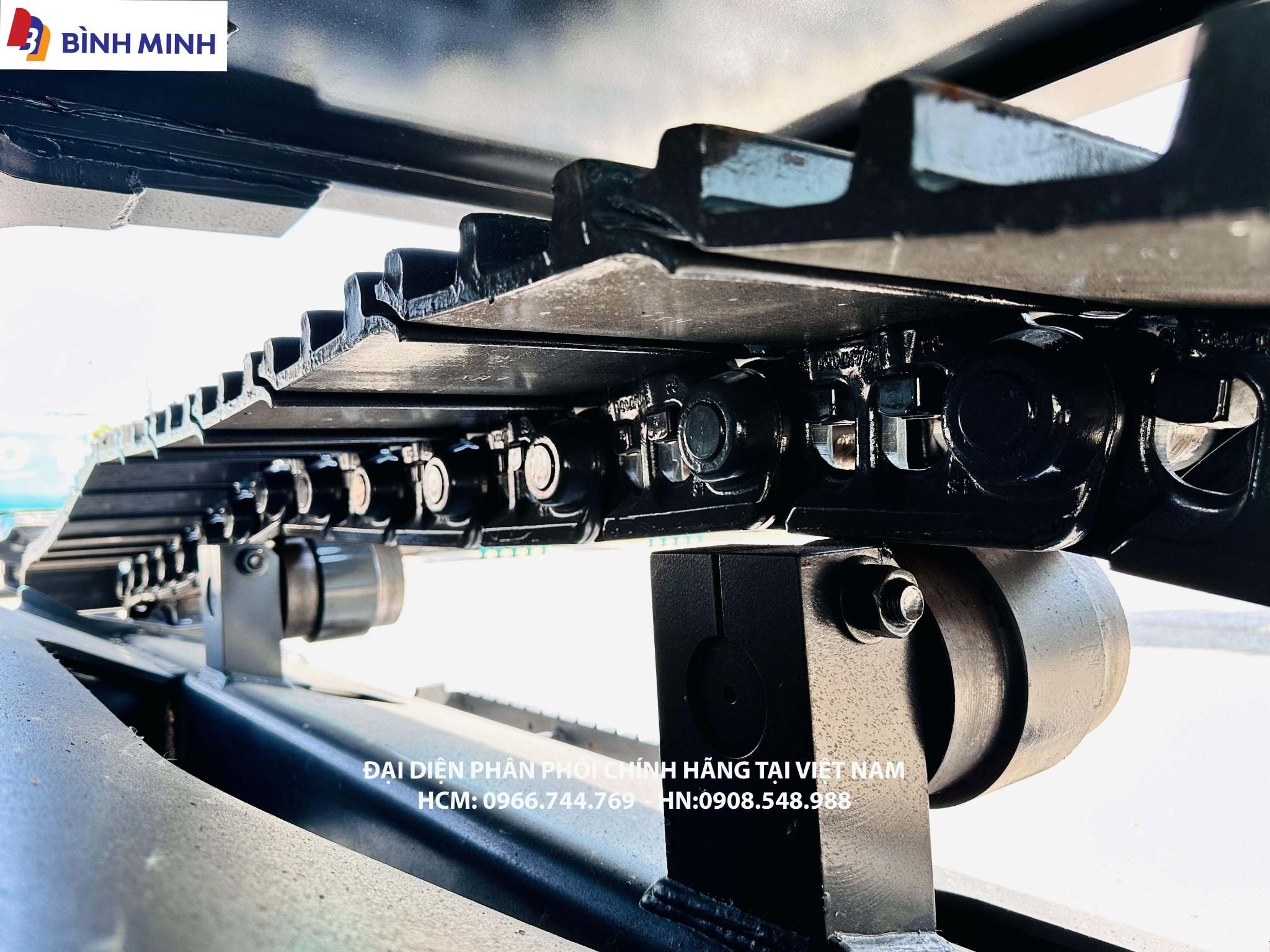  MÁY ĐÀO BÁNH XÍCH KOBELCO SK200-10 