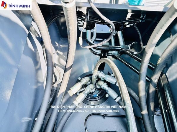  MÁY ĐÀO BÁNH XÍCH KOBELCO SK200-10 