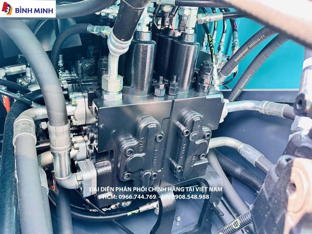 MÁY XÚC ĐÀO KOBELCO SK200-10
