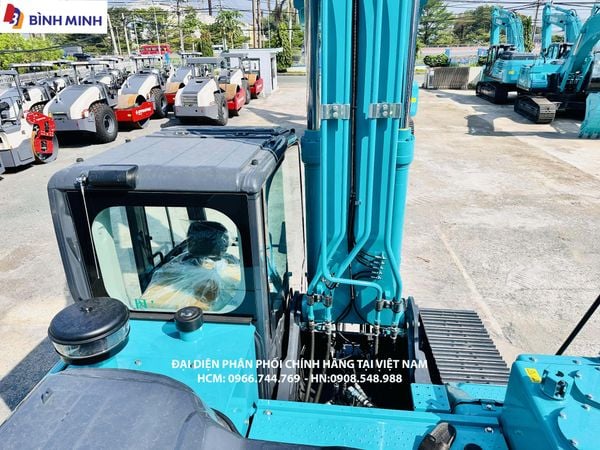  MÁY ĐÀO BÁNH XÍCH KOBELCO SK200-10 