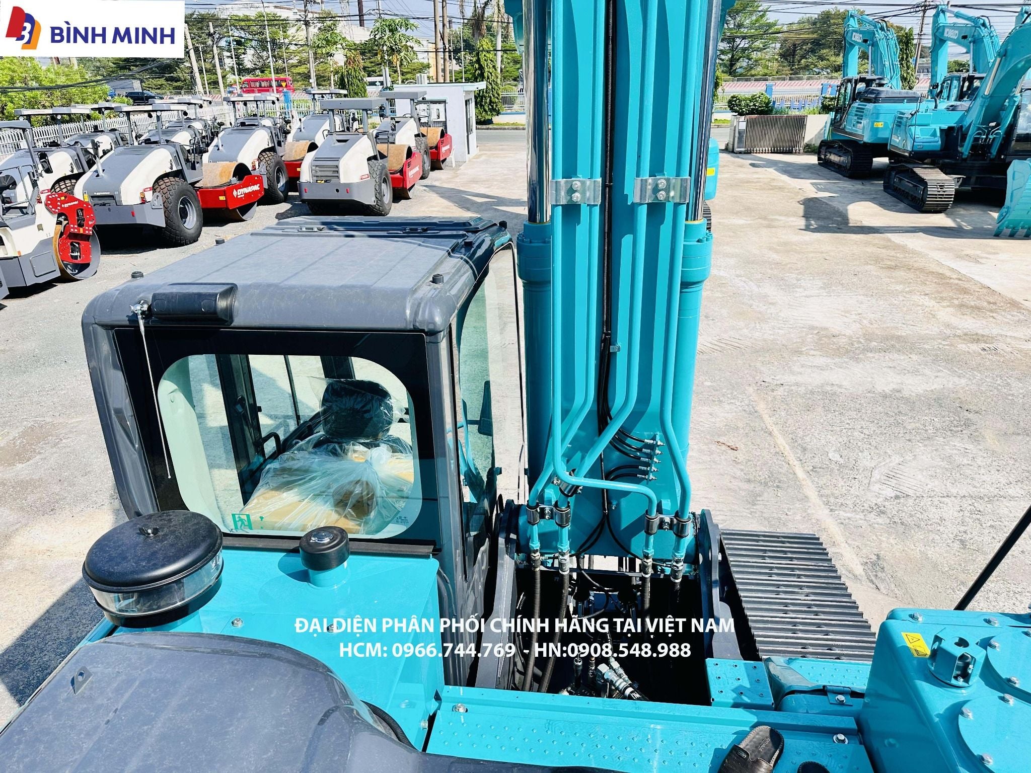 MÁY ĐÀO BÁNH XÍCH KOBELCO SK200-10 
