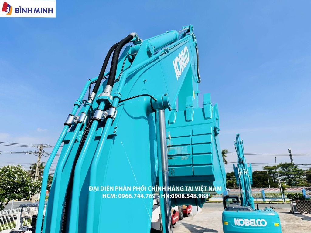 MÁY XÚC ĐÀO KOBELCO SK200-10