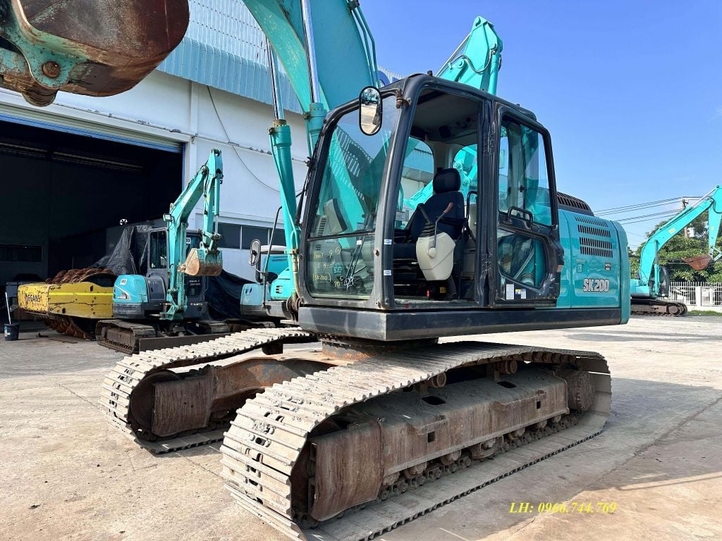 MÁY ĐÀO BÁNH XÍCH KOBELCO SK200-10 - 2017