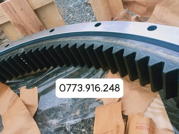  MÂM QUAY TOA MÁY ĐÀO KOBELCO CHÍNH HÃNG 