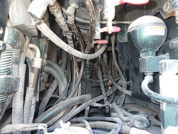  MÁY ĐÀO BÁNH LỐP KOBELCO SK125W-3 - 2008 