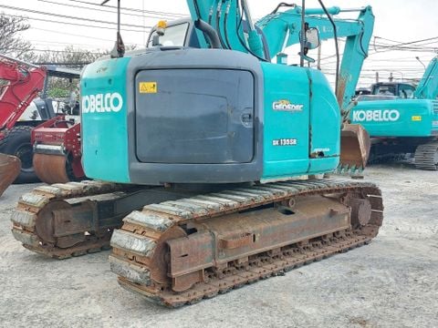 MÁY ĐÀO BÁNH XÍCH SK135SR-2 - 2012