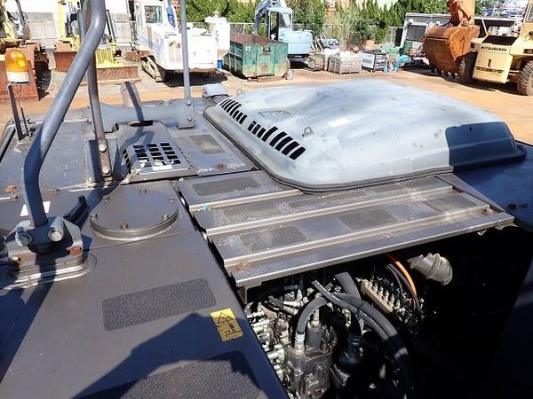  MÁY ĐÀO BÁNH XÍCH KOBELCO SK200-9 - 2015 