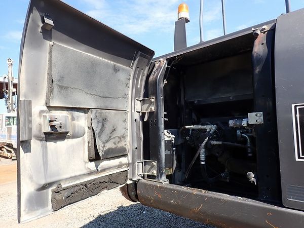  MÁY ĐÀO BÁNH XÍCH KOBELCO SK200-9 - 2015 