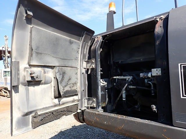  MÁY ĐÀO BÁNH XÍCH KOBELCO SK200-9 - 2015 