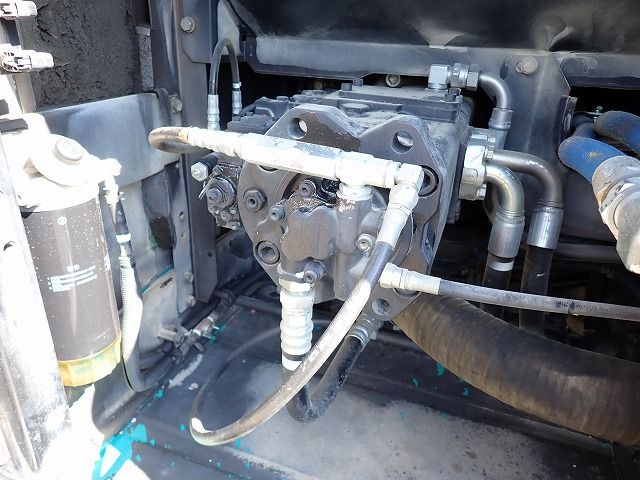  MÁY ĐÀO BÁNH XÍCH KOBELCO SK200-9 - 2015 