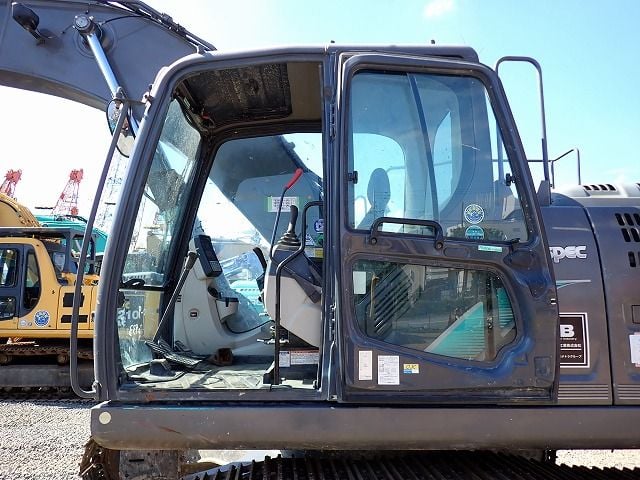 MÁY ĐÀO BÁNH XÍCH KOBELCO SK200-9 - 2015