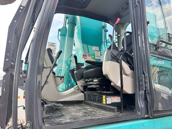  MÁY ĐÀO BÁNH XÍCH KOBELCO SK200-9 - 2014 