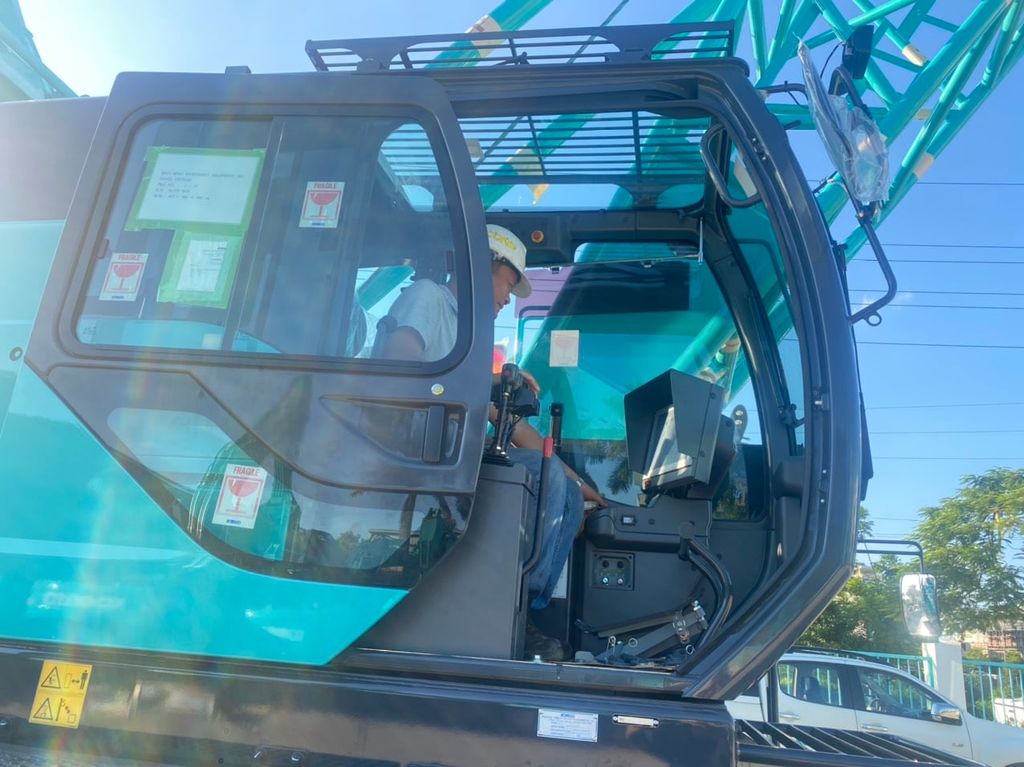 CẨU BÁNH XÍCH KOBELCO BMS800