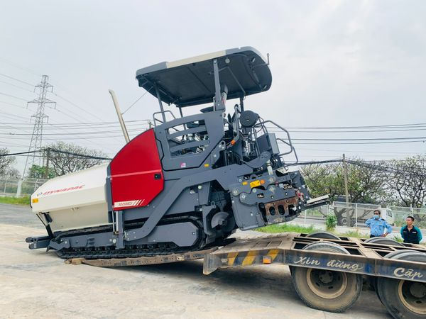  MÁY RẢI THẢM DYNAPAC SD2500CS 