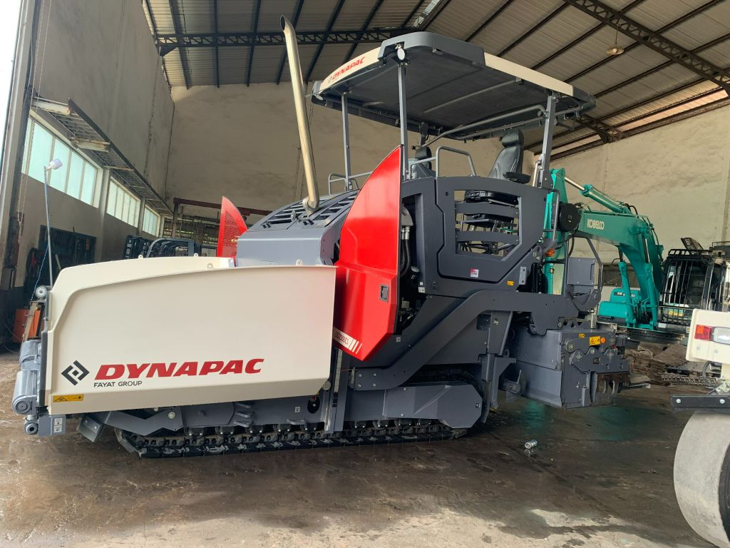 MÁY RẢI THẢM DYNAPAC SD2500CS