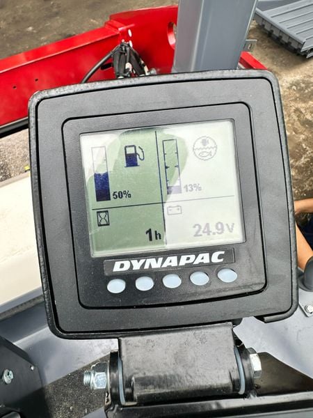  XE LU RUNG DYNAPAC HAI TRỐNG THÉP CC2200 