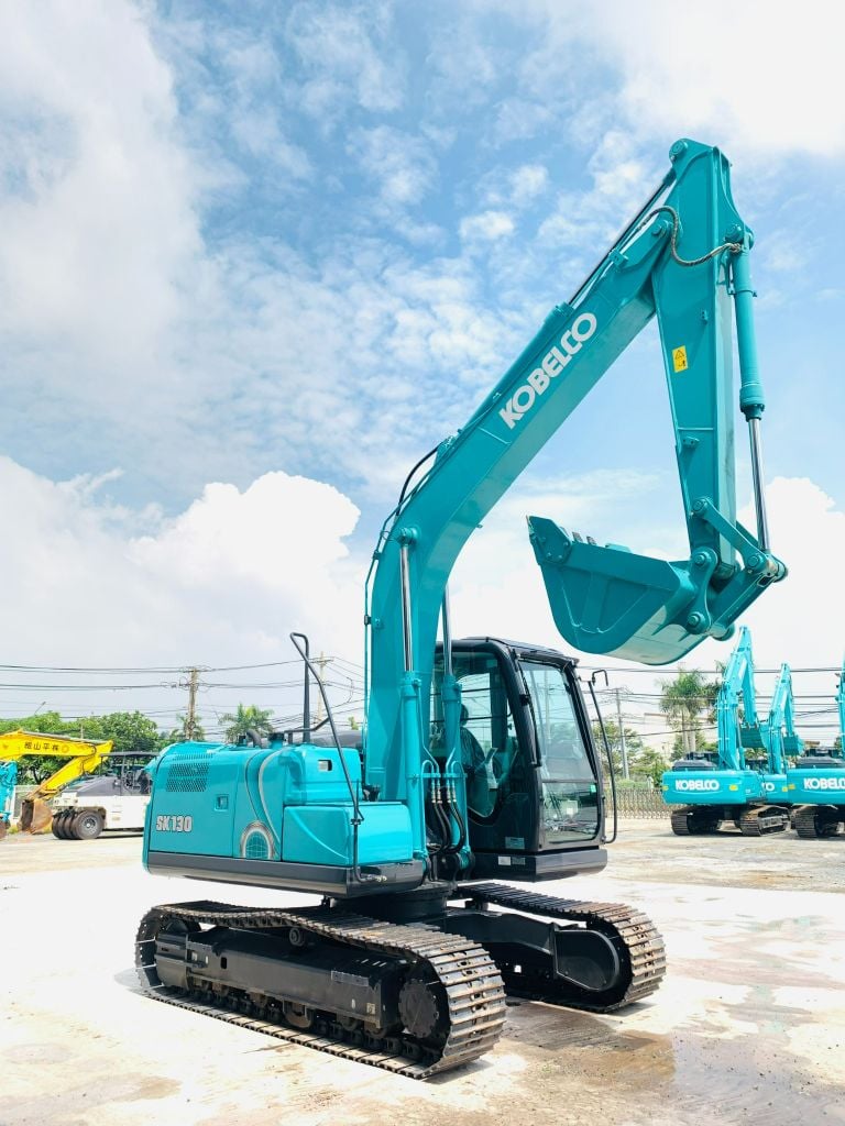 KOBELCO SK130-10