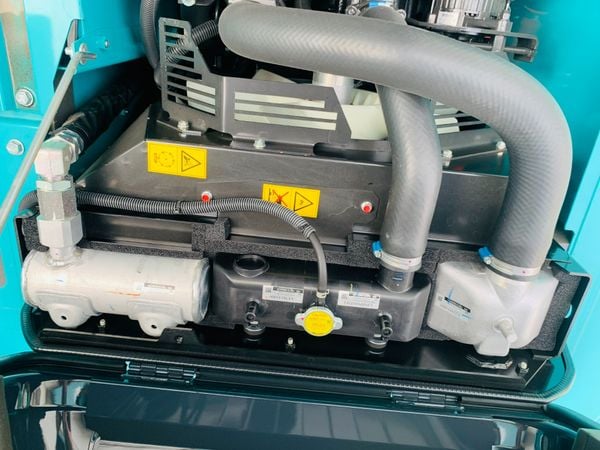  MÁY ĐÀO BÁNH XÍCH KOBELCO SK130-10 