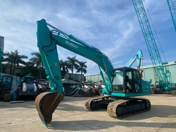  MÁY ĐÀO BÁNH XÍCH KOBELCO SK200-9 - 2014 