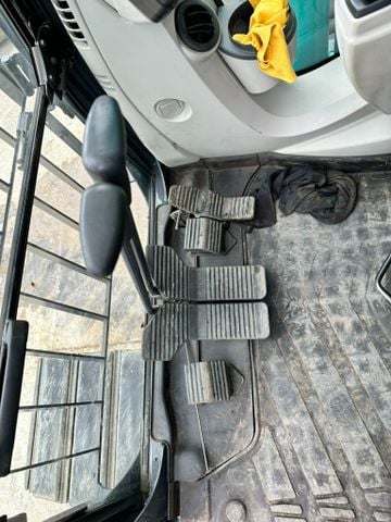 MÁY ĐÀO BÁNH XÍCH KOBELCO SK330-10 - 2018