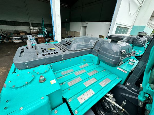  MÁY ĐÀO BÁNH XÍCH KOBELCO SK330-10 - 2018 