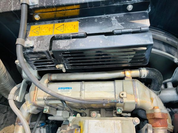  MÁY ĐÀO BÁNH XÍCH KOBELCO SK330-10 - 2018 