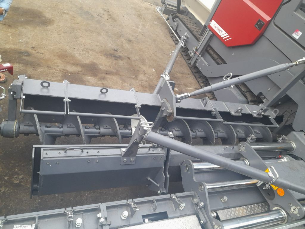 BÀN ĐẦM DYNAPAC V6000TVE CHÍNH HÃNG