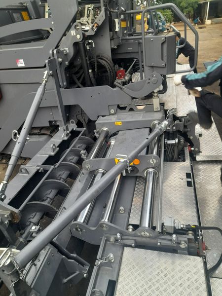  BÀN ĐẦM DYNAPAC V6000TVE CHÍNH HÃNG 