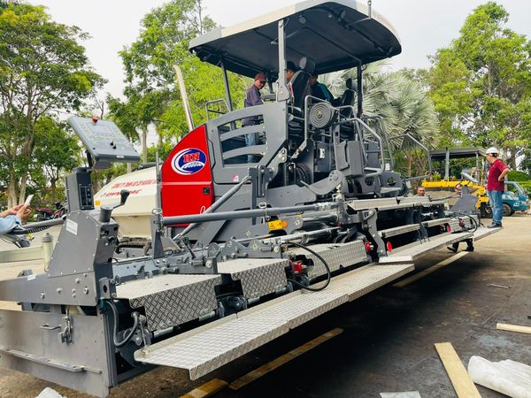  BÀN ĐẦM DYNAPAC V6000TVE CHÍNH HÃNG 