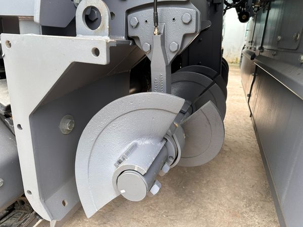  MÁY RẢI THẢM DYNAPAC SD2500CS 