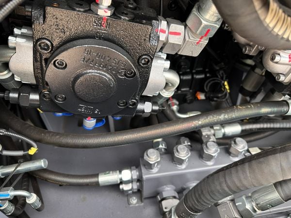  MÁY RẢI THẢM DYNAPAC SD2500CS 