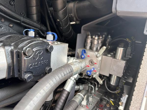  MÁY RẢI THẢM DYNAPAC SD2500CS 