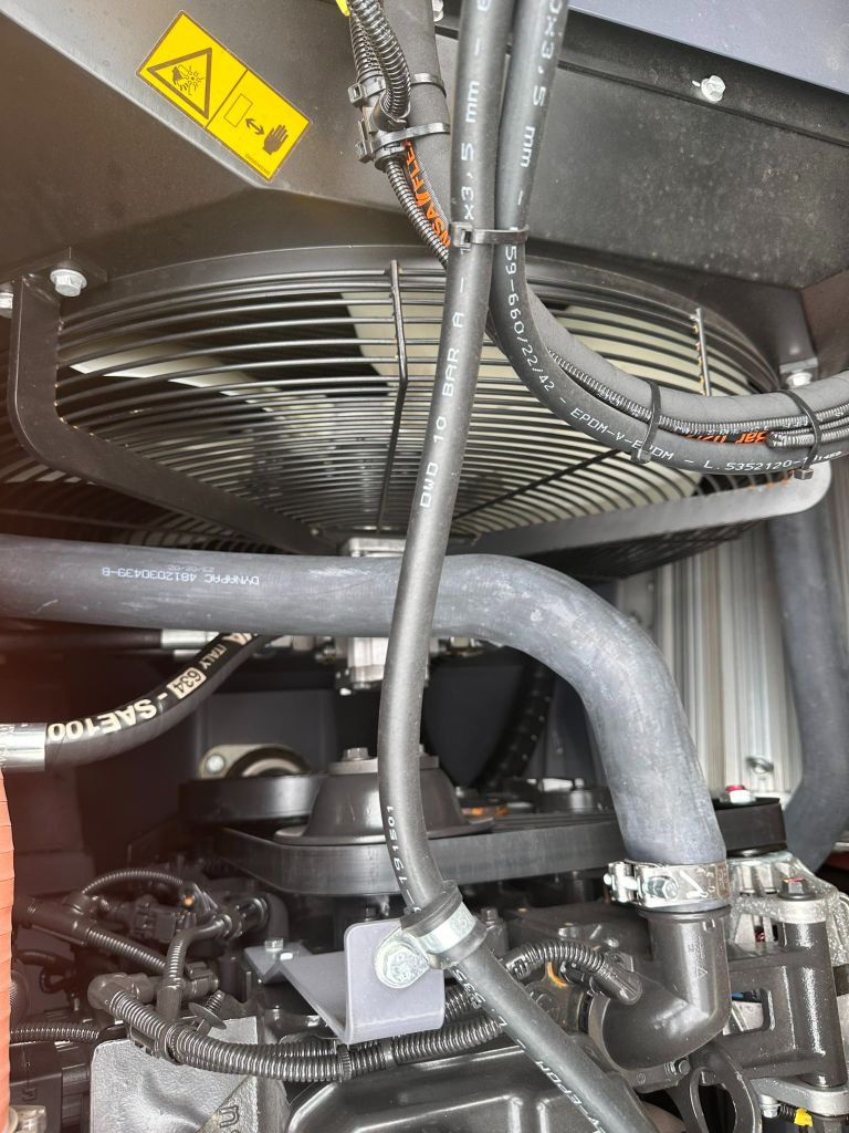 MÁY RẢI THẢM DYNAPAC SD2500CS