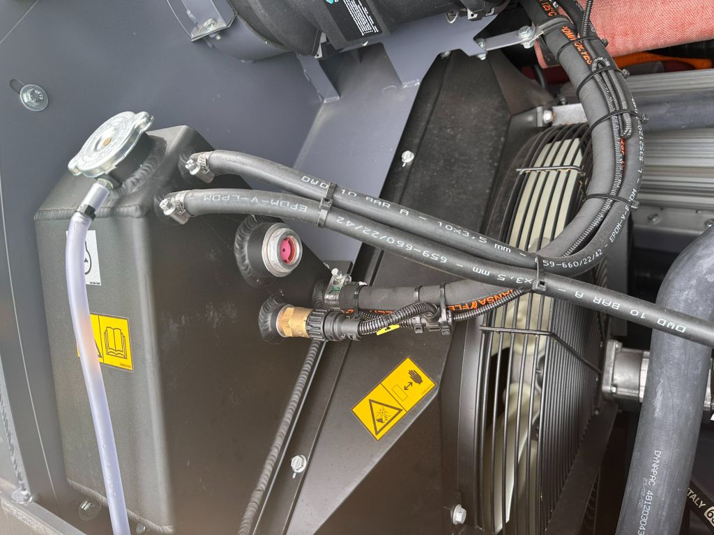 MÁY RẢI THẢM DYNAPAC SD2500CS