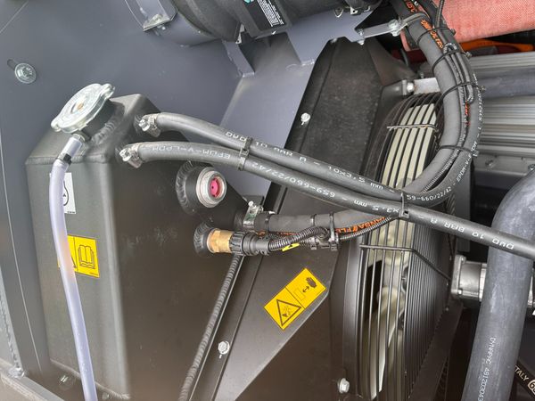  MÁY RẢI THẢM DYNAPAC SD2500CS 