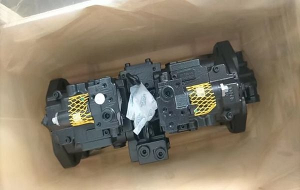  CỤM BƠM MÁY ĐÀO KOBELCO CHÍNH HÃNG 