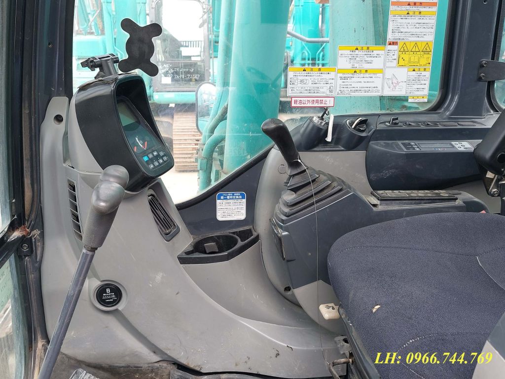 MÁY ĐÀO BÁNH XÍCH KOBELCO SK210D-8 - 2012