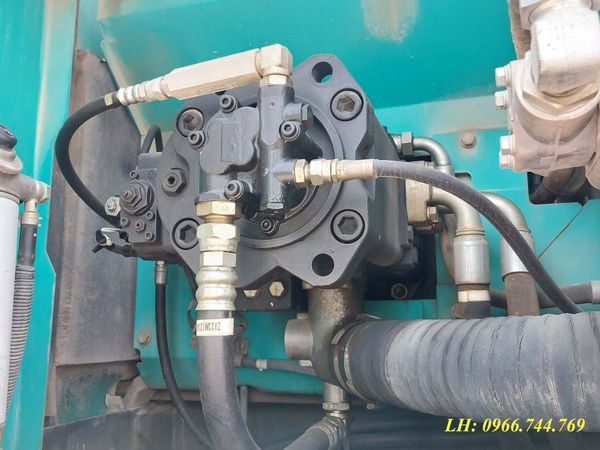  MÁY ĐÀO BÁNH XÍCH KOBELCO SK210D-8 - 2012 