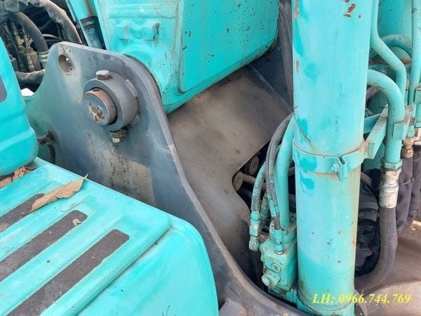  MÁY ĐÀO BÁNH XÍCH KOBELCO SK210D-8 - 2012 