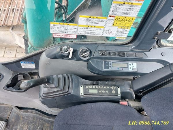  MÁY ĐÀO BÁNH XÍCH KOBELCO SK210D-8 - 2012 