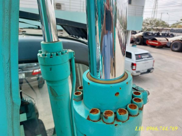  MÁY ĐÀO BÁNH XÍCH KOBELCO SK210D-8 - 2012 